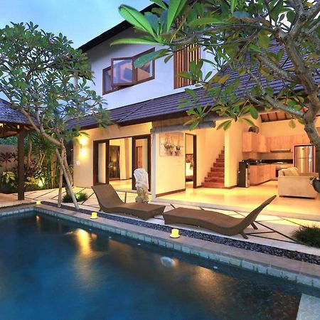 Desa Di Bali Villas Kerobokan  Exterior photo