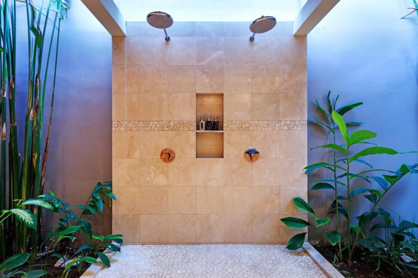 Desa Di Bali Villas Kerobokan  Exterior photo